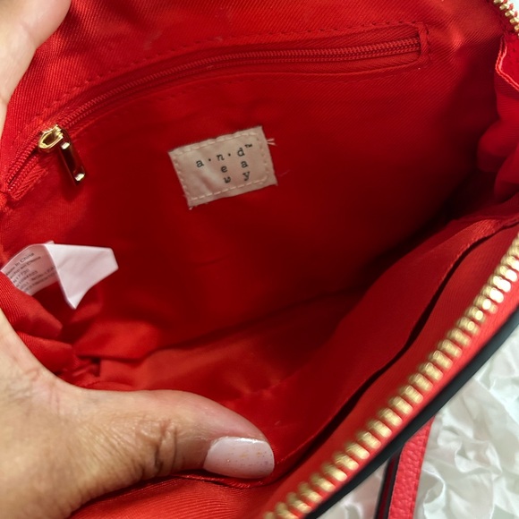 A NEW DAY •  Small Red Wristlet • - Picture 5 of 9